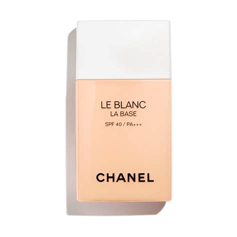 chanel le blanc brightening primer|Chanel le blanc makeup base.